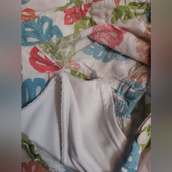 Alfred Dunner petite tropical leaves blouse - Picture 6 of 7